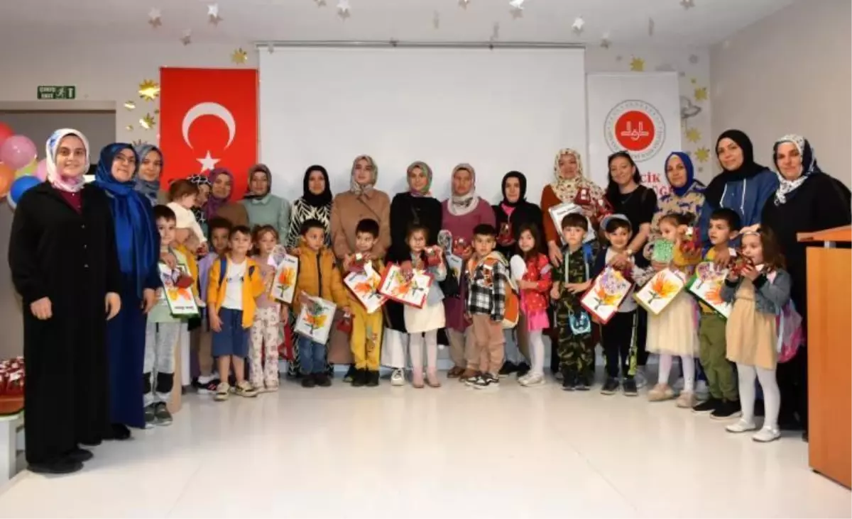 Bilecik'te 'Aile İçi Eğitimde Annenin Rolü' Semineri Gerçekleşti