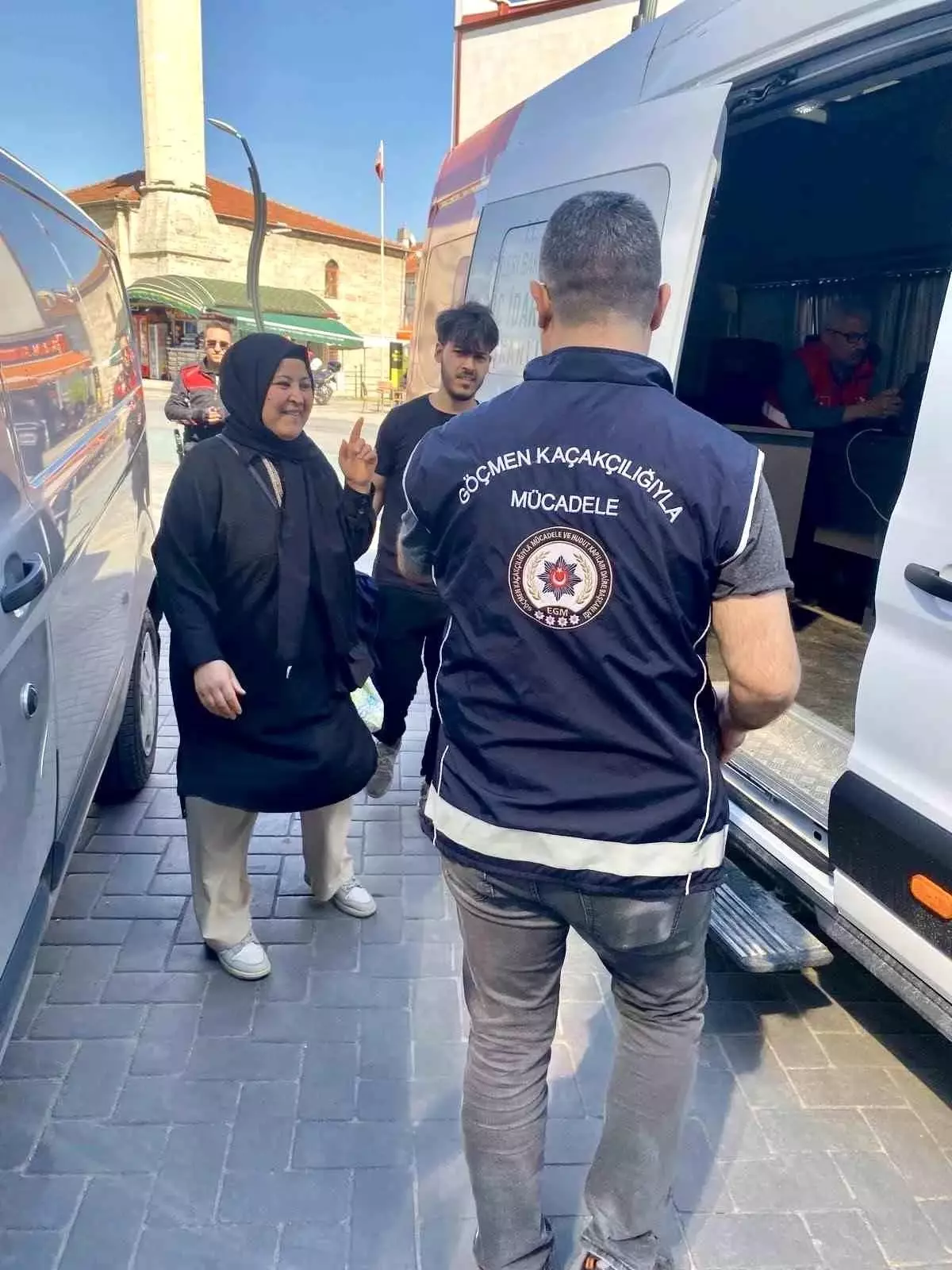 Bilecik'te Düzensiz Göç ile Mücadele: İki Kişi Sınır Dışı Edildi