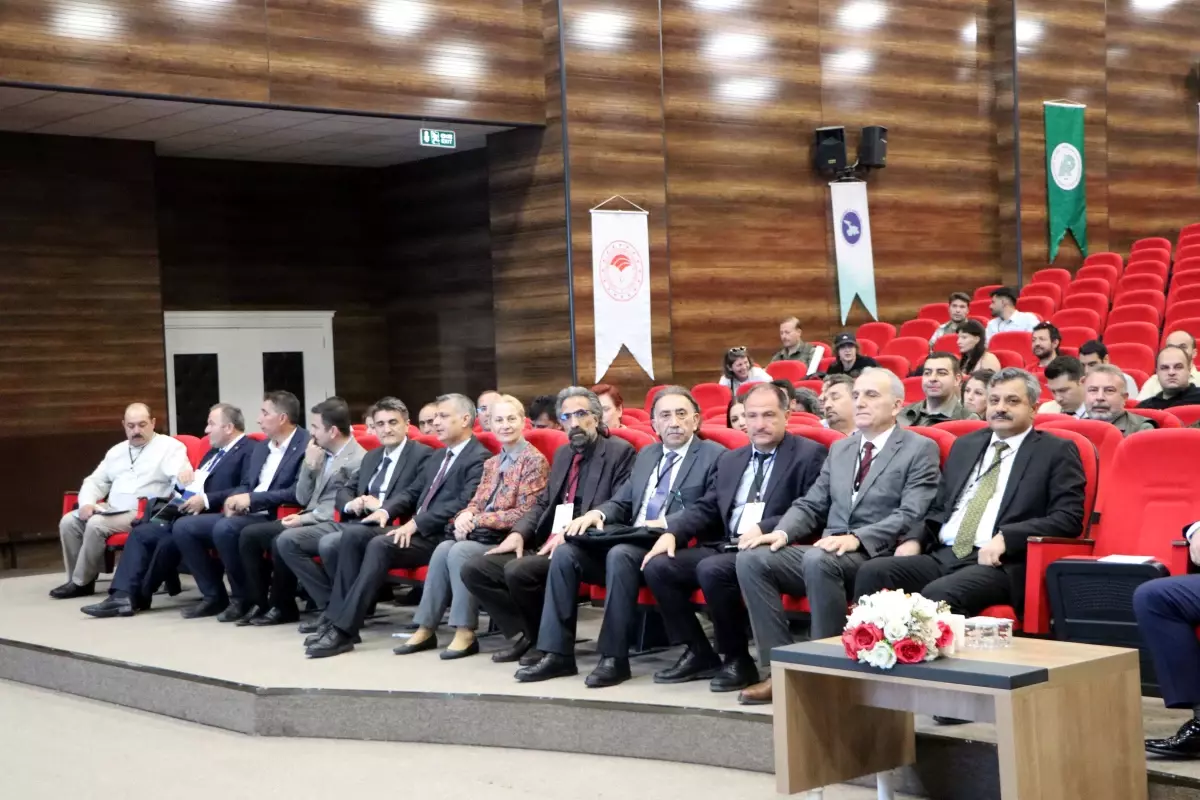 Bilim insanları, Türkiye'nin yaban hayatını Van'da konuşuyor
