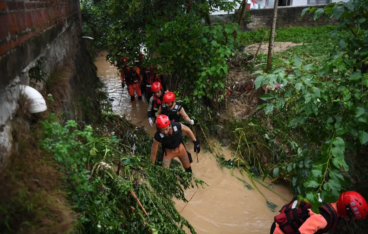 Çin'in Guizhou Eyaletinde İki Ayrı Heyelan: 10'dan Fazla Mahsur