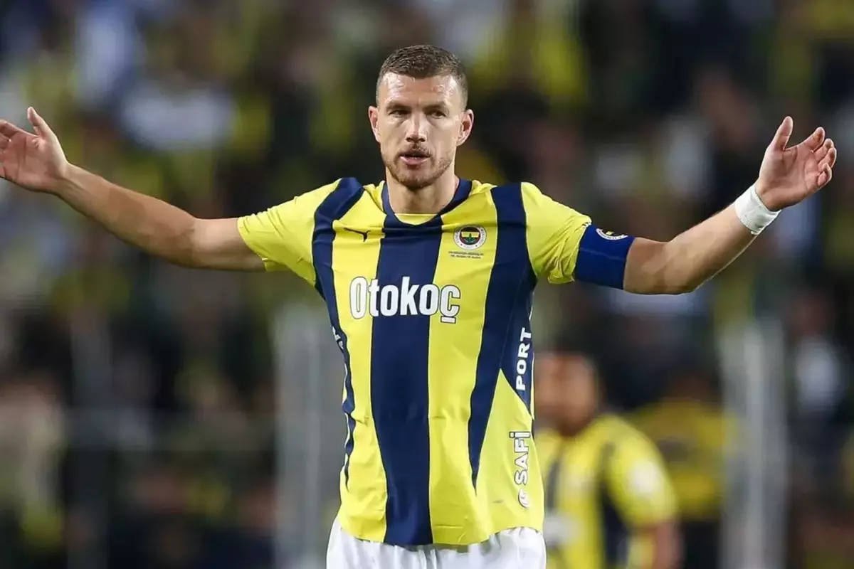 Dzeko'un paylaşımı taraftarları ikiye böldü