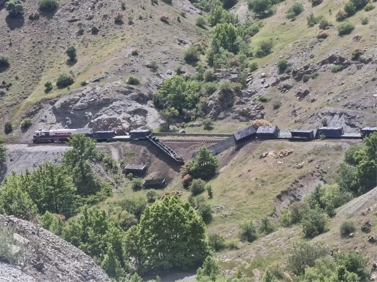 Elazığ'da Maden Yük Treni Kazası