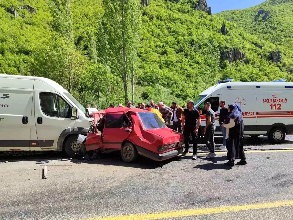 Şenkaya'da Korkunç Kaza: 1 Ölü, 1 Yaralı