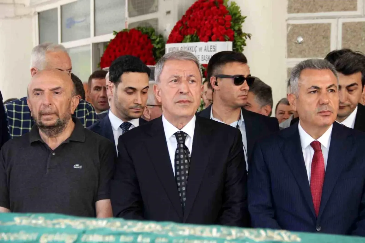 Hulusi Akar'ın Kayınvalidesi Türkan Samur Son Yolculuğuna Uğurlandı