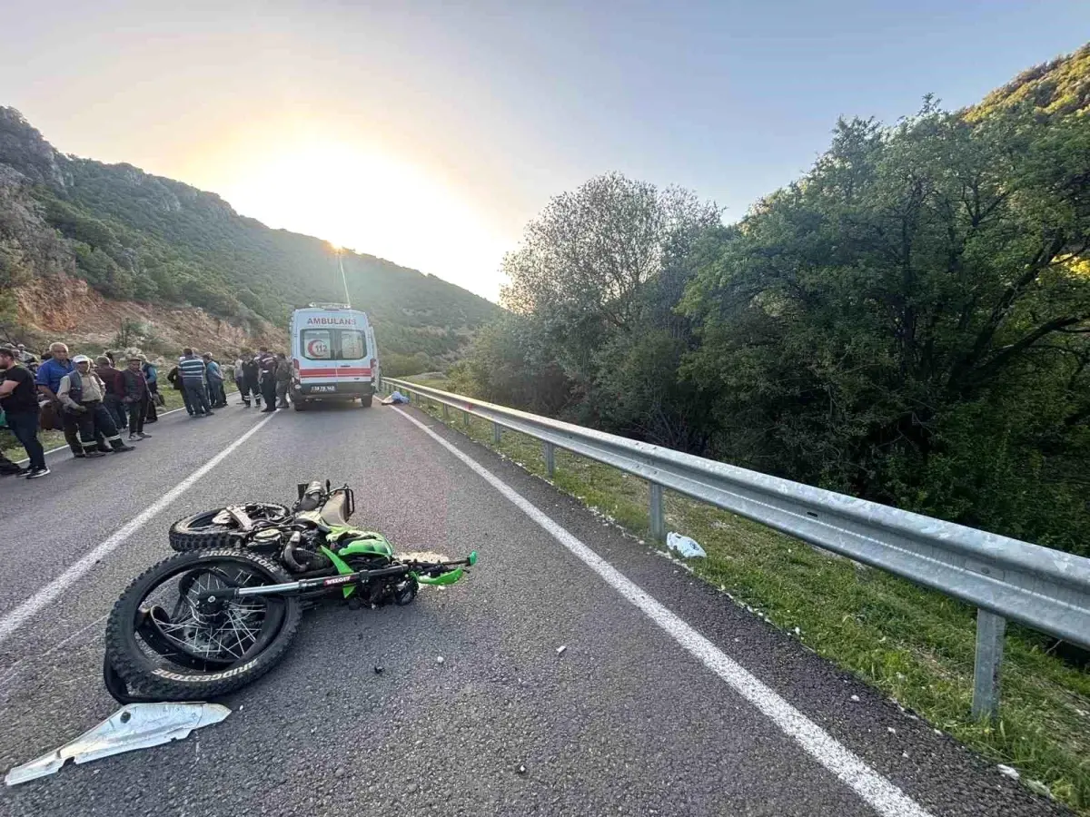 Eğirdir'de Motosiklet Kazası: Bir Lise Öğrüsü Hayatını Kaybetti