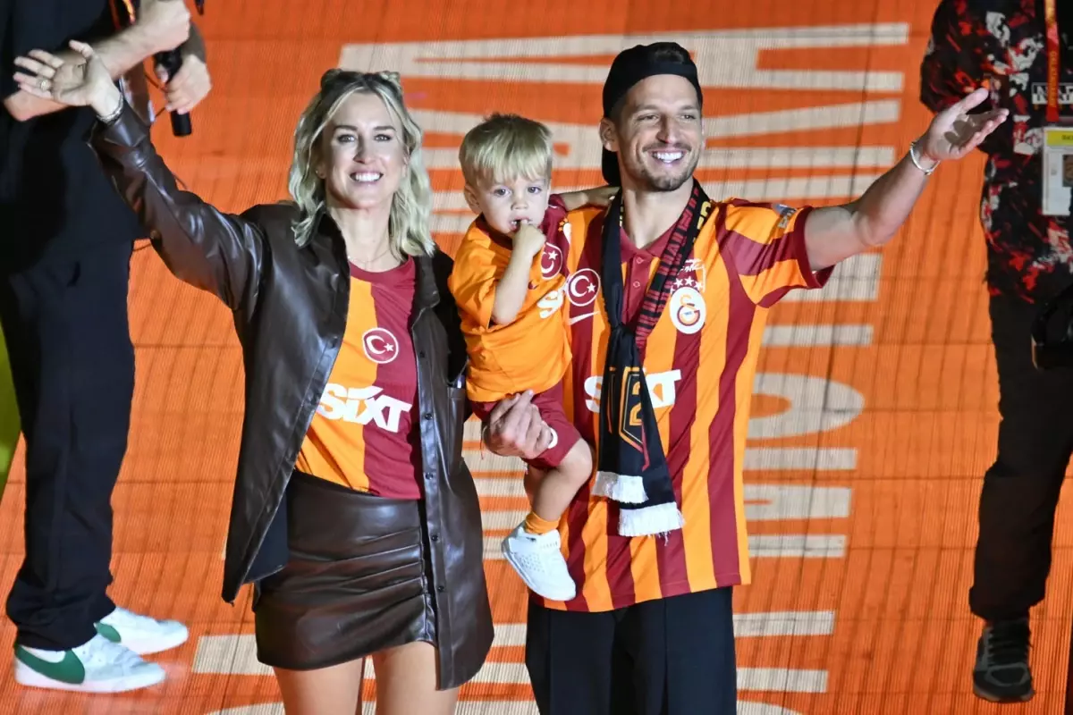 Mertens'in eşi Kat Kerkhofs Galatasaraylı taraftarlardan yardım istedi