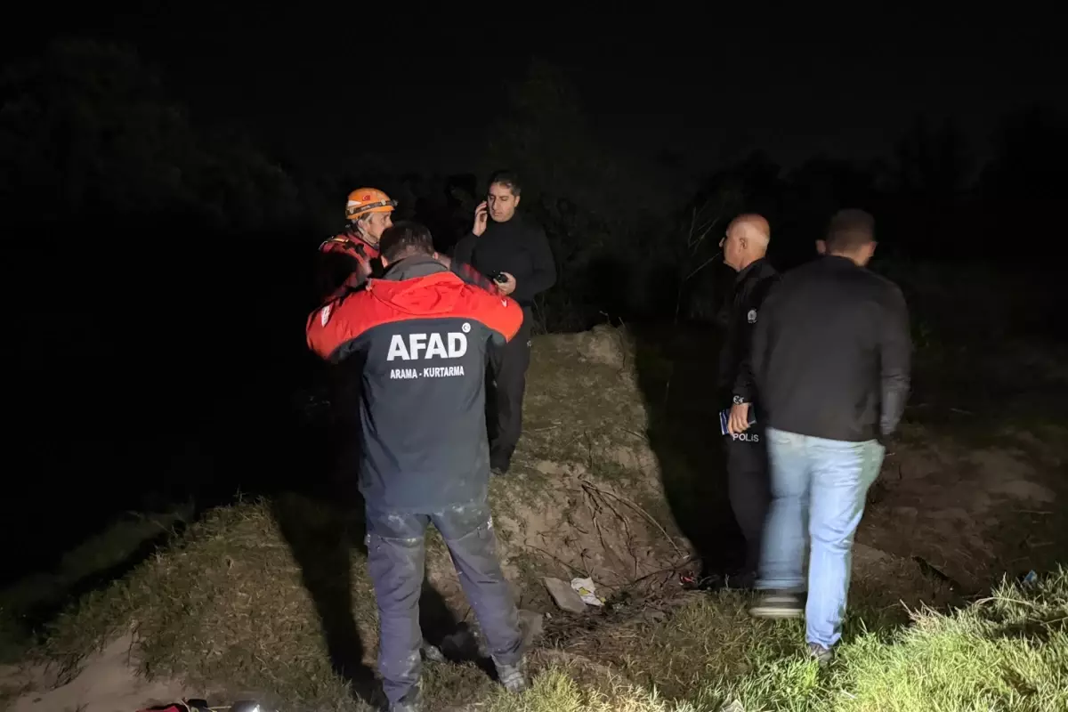 'Nehirde çırpınan birini gördüm' ihbarı ekipleri harekete geçirdi