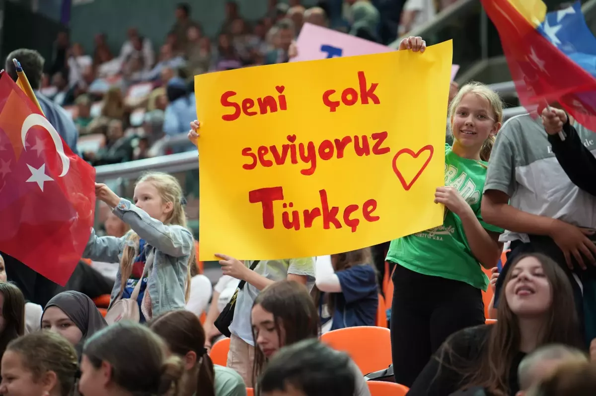 Bosna Hersek'te Geleneksel Çocuk Şenliği Yapıldı