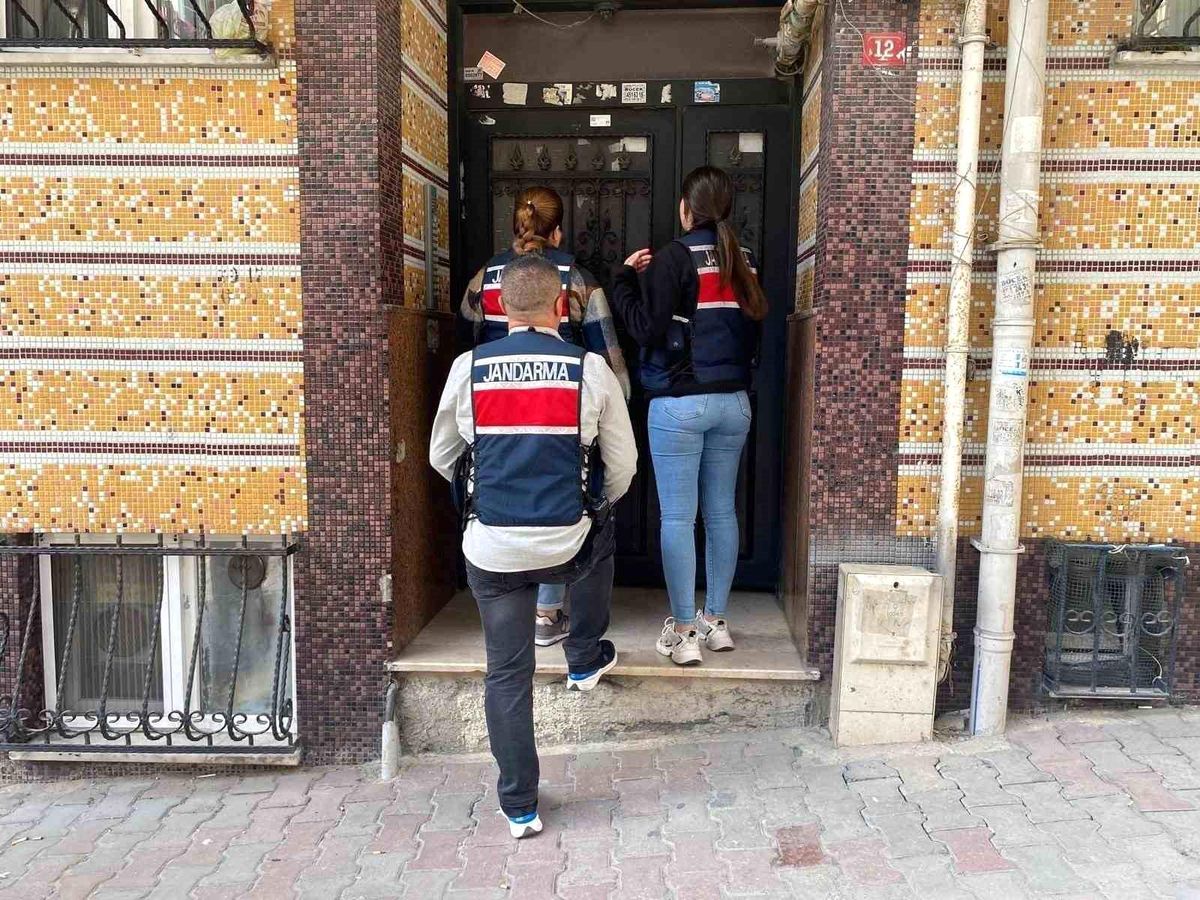 Artvin'de Dolandırıcılık Operasyonu: 36 Şüpheli Yakalandı