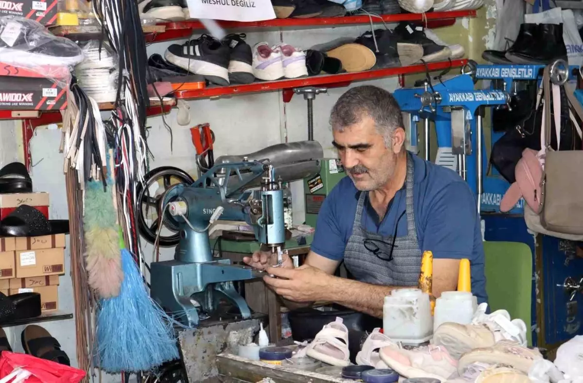 Ayakkabı Tamircisi Ramazan Turan: Mesleğimiz Ölmek Üzere