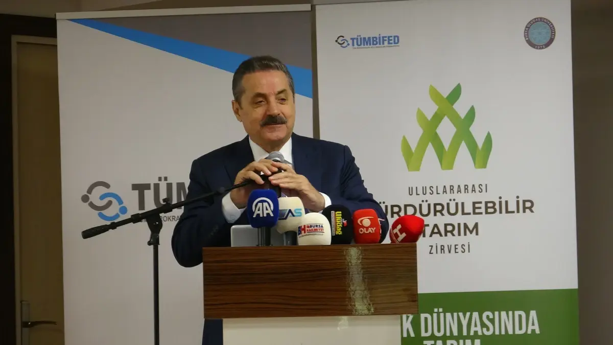 Eski Tarım ve Hayvancılık Bakanı Faruk Çelik, Uludağ'daki Zirvede Tarımın Geleceğini Değerlendirdi