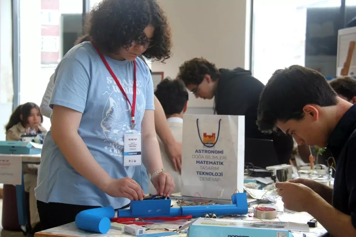 Bilim Zeytinburnu Deneyap Atölyesi'nden İlk Mezunlar