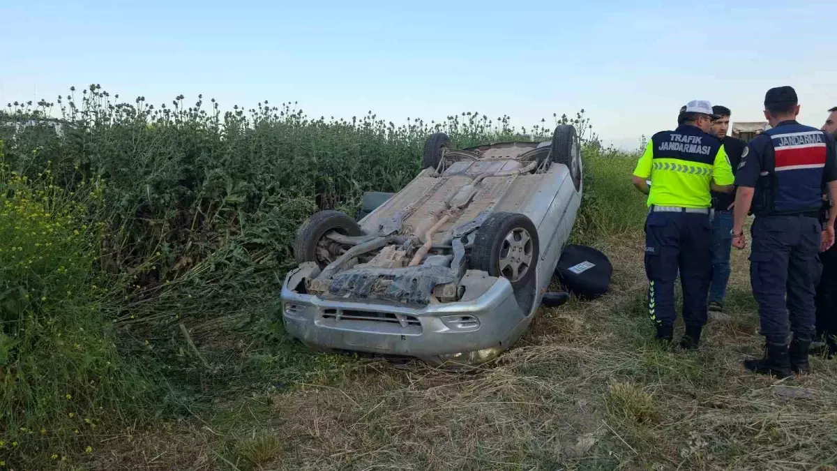 Bursa'da Kontrolden Çıkan Otomobil Şarampole Yuvarlandı: 5 Yaralı