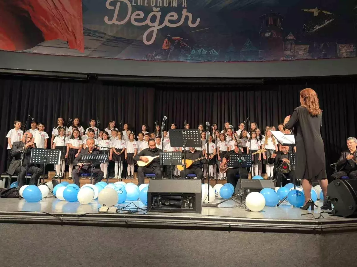 TRT Erzurum Radyosu Çocuk Korosu Başarılı Bir Konser Verdi