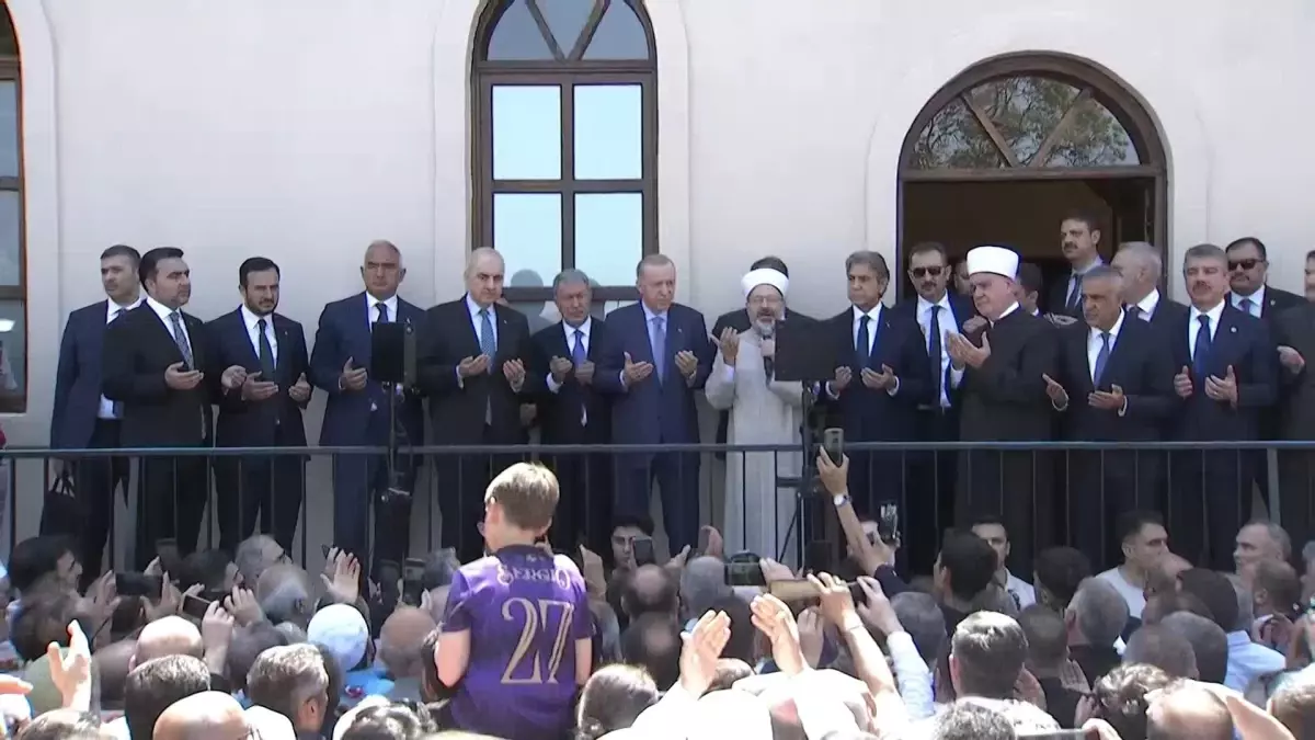 Cumhurbaşkanı Erdoğan, Gümrükçü İshak Ağa Camisi'nin açılış töreninde konuştu