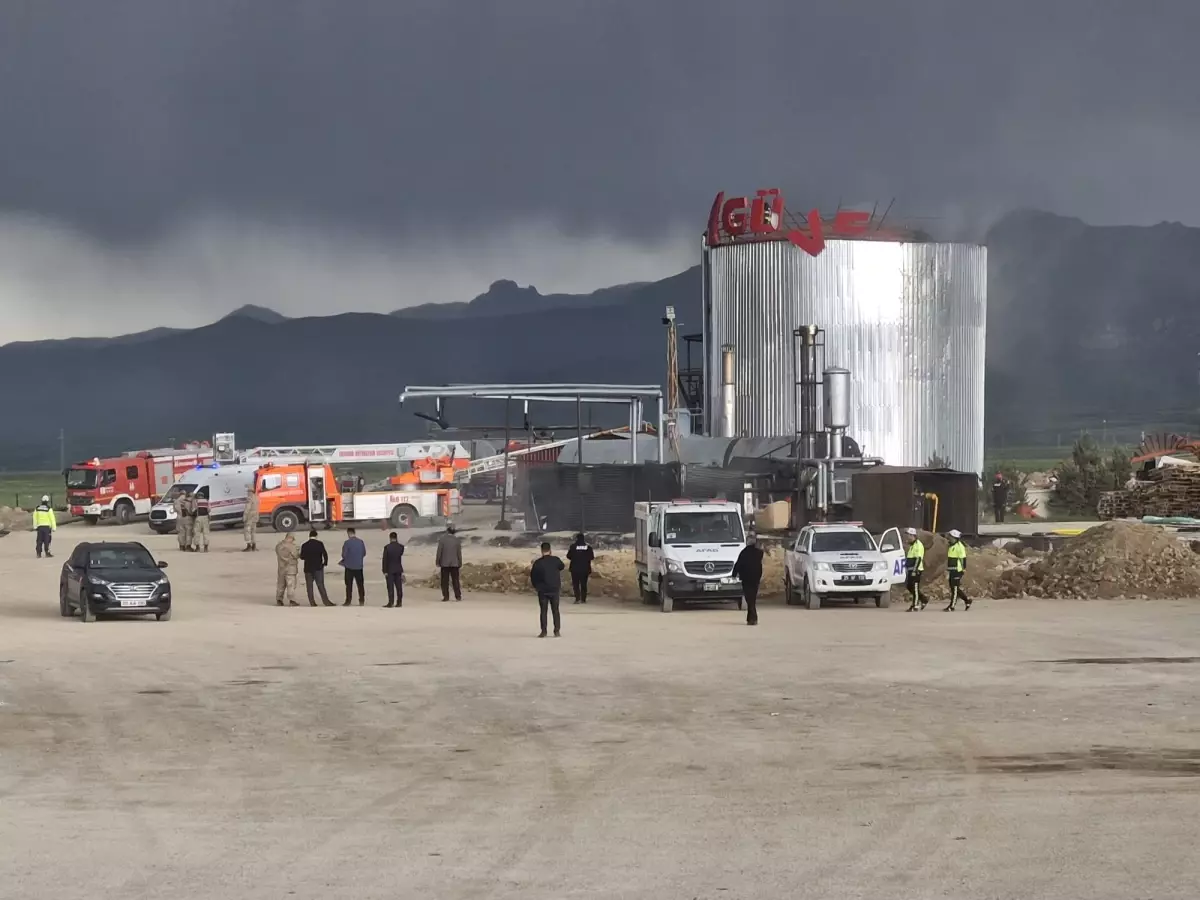Pasinler'de Asfalt Üretim Tesisinde Patlama: 1 Ölü, 1 Yaralı