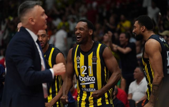 Fenerbahçe Beko, Panathinaikos'u devirerek EuroLeague'de finale yükseldi Fenerbahçe Beko, Panathinaikos'u devirerek EuroLeague'de finale yükseldi