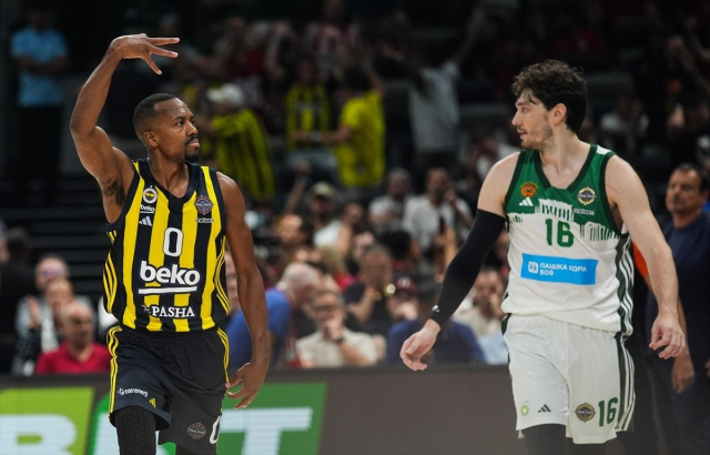Fenerbahçe Beko, Panathinaikos'u devirerek EuroLeague'de finale yükseldi Fenerbahçe Beko, Panathinaikos'u devirerek EuroLeague'de finale yükseldi