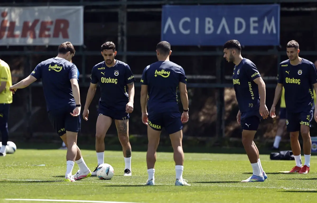 Fenerbahçe, Hatayspor Maçına Hazırlıklarını Sürdürüyor