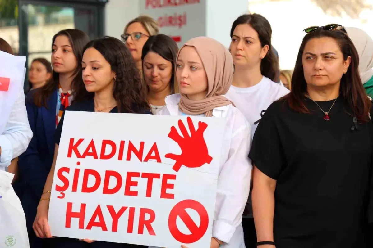 Kahramanmaraş'ta Sağlık Çalışanına Yapılan Silahlı Saldırı Protesto Edildi
