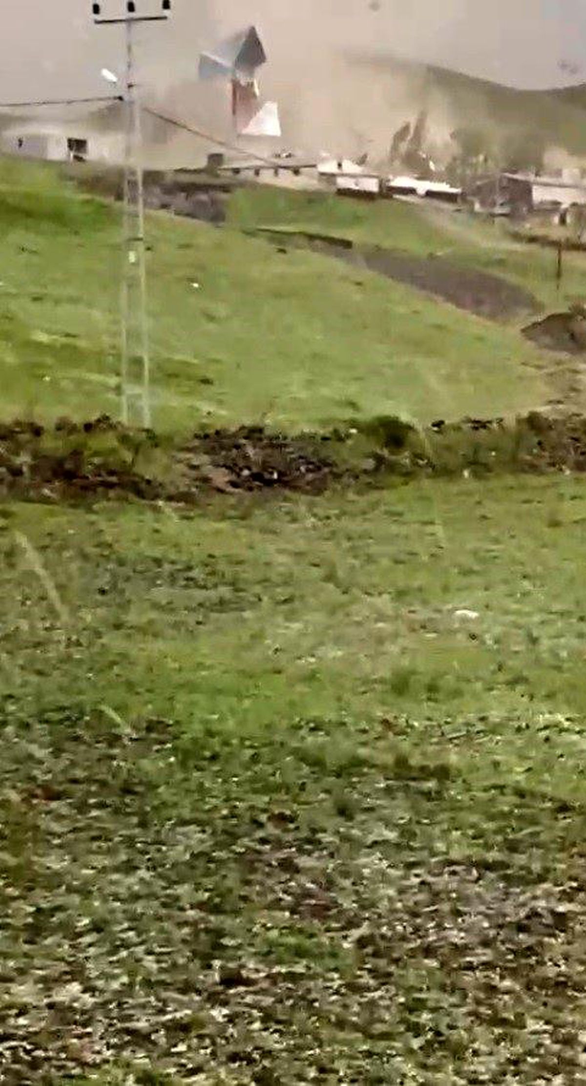 Kars'ta Şiddetli Rüzgar Hayatı Olumsuz Etkiledi
