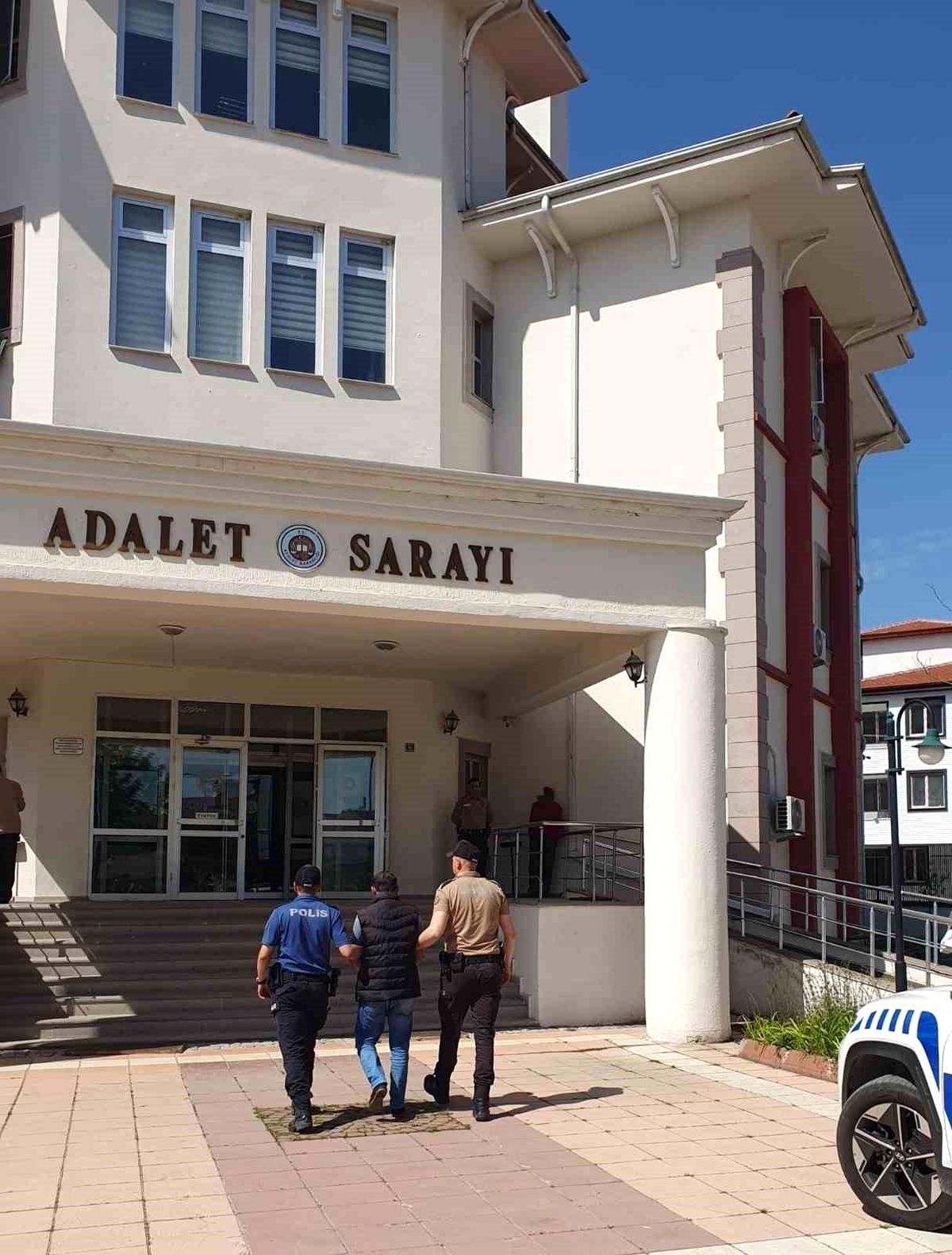 Kastamonu'da 14 Yıl 5 Ay Hapis Cezasıyla Aranan Şahıs Yakalandı