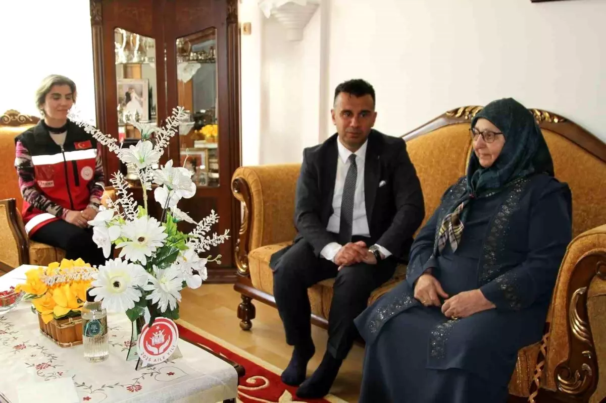 Nene Hatun'un Torununa Anlamlı Ziyaret