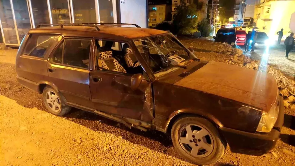 Adıyaman'da Otomobil ile Motosiklet Çarpıştı: 1 Yaralı