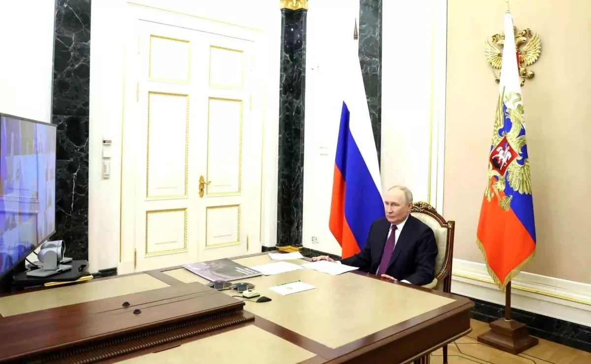 Putin, Ukrayna Sınırında Tampon Bölge Oluşturma Üzerinde Çalışıldığını Duyurdu