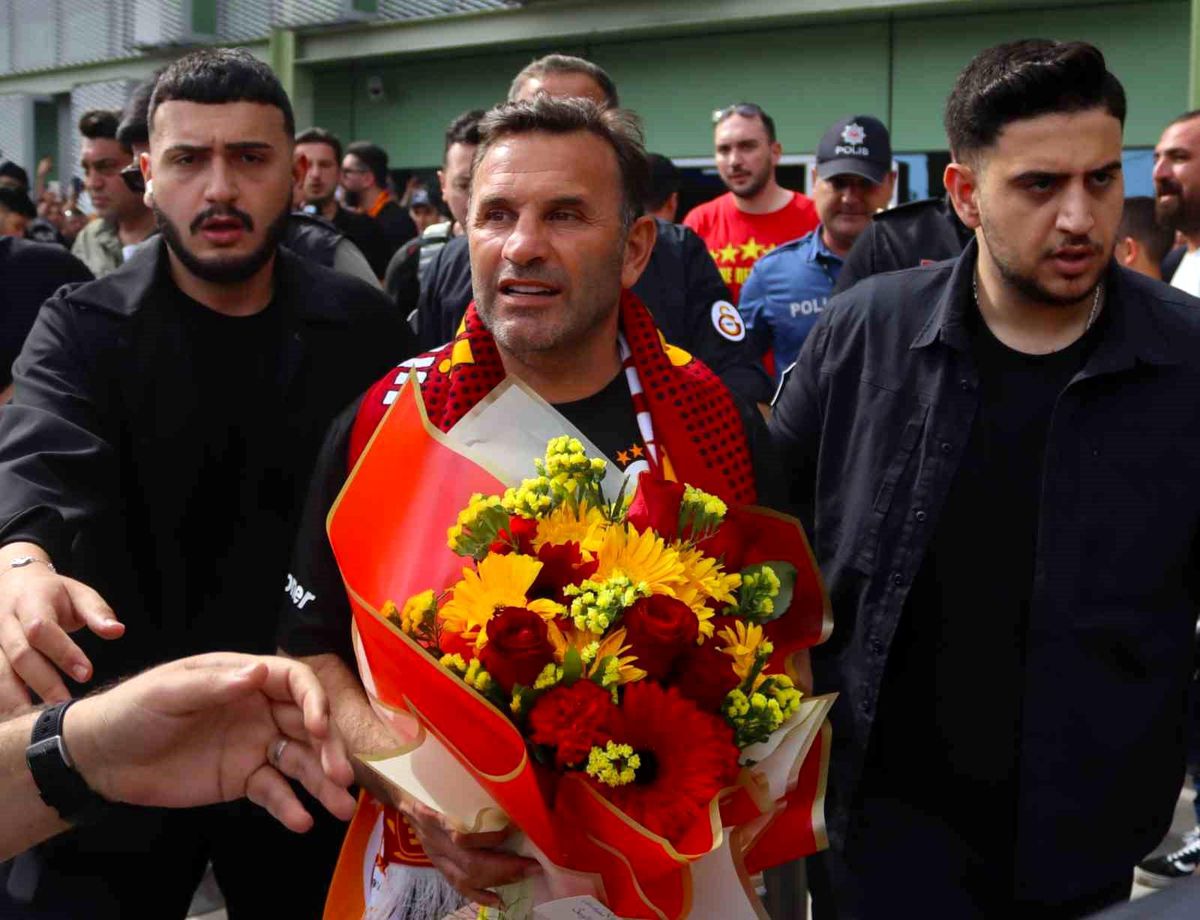 Galatasaray Göztepe Maçına İzmir'e Geldi