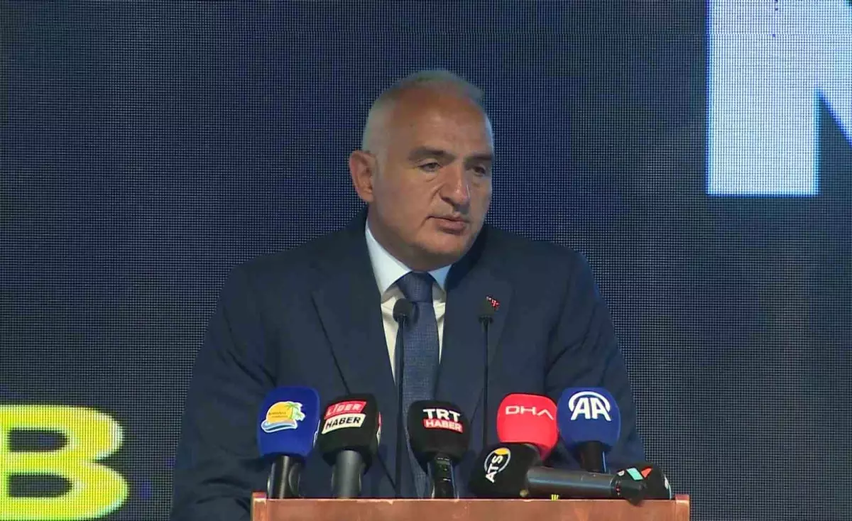 Bakan Ersoy: 2025'te 64 Milyar Dolar Hedefliyoruz