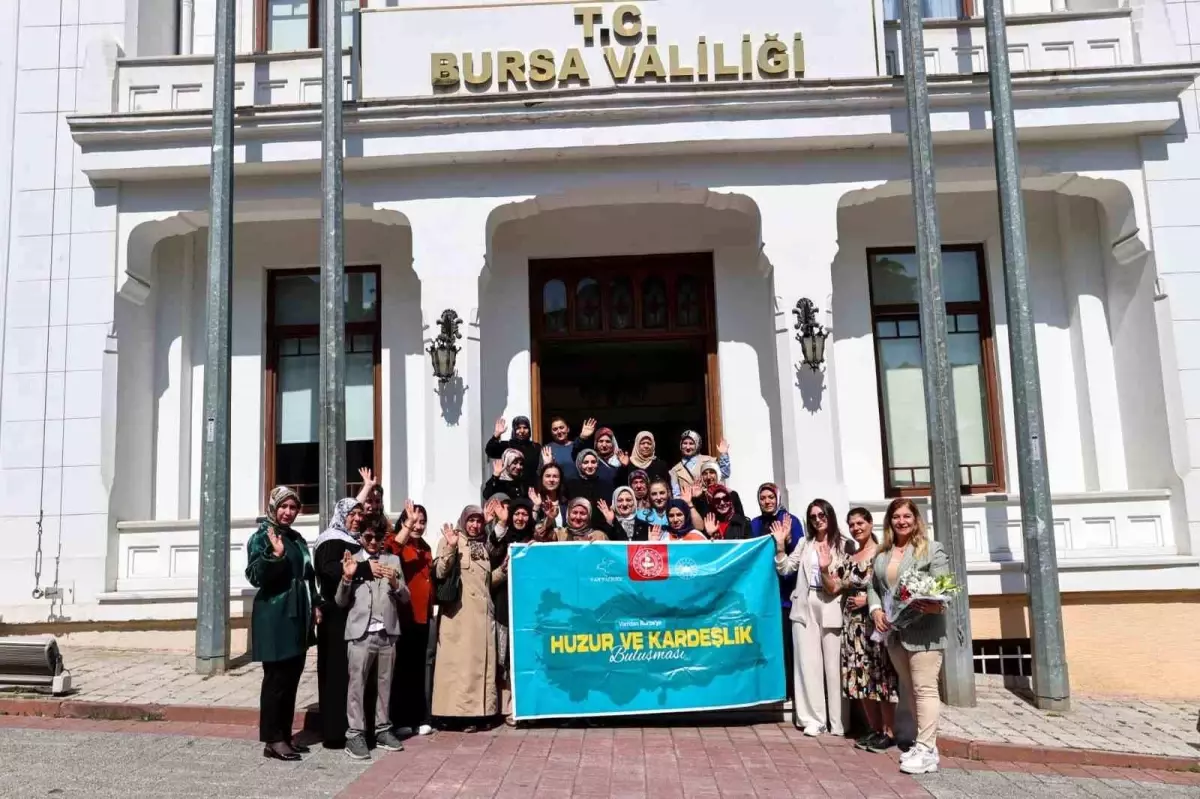 Van'dan gelen şehit ve gezi yakınları Bursa'ya hayran kaldı