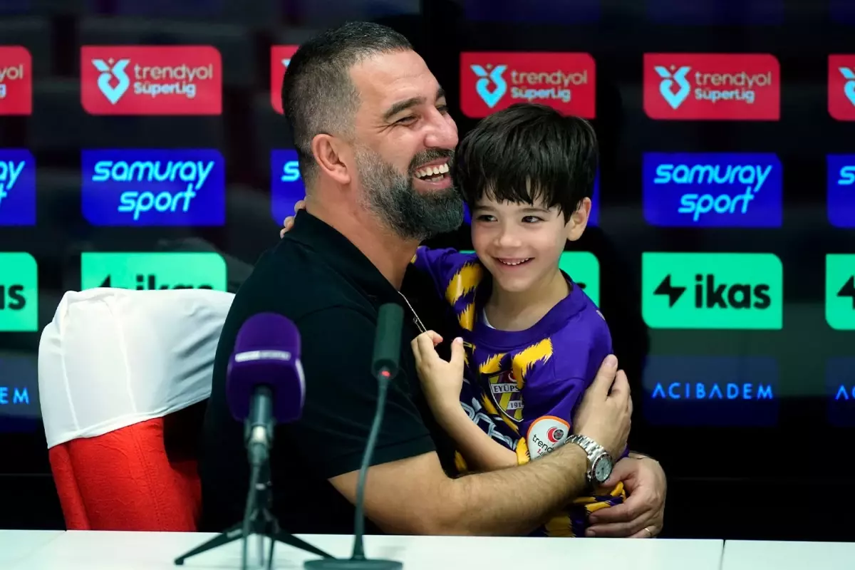 Arda Turan: Önümüzde yurt dışından 4 teklif var