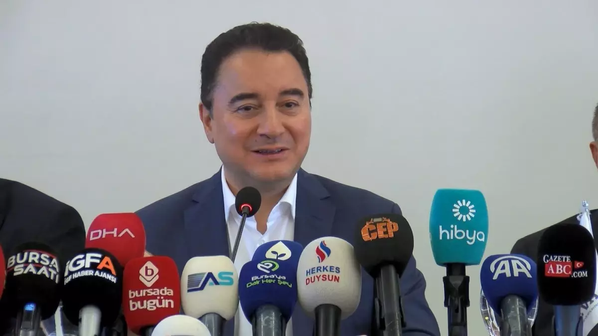 Ali Babacan: Türkiye Hukuk ve Ekonomi Krizi ile Karşı Karşıya