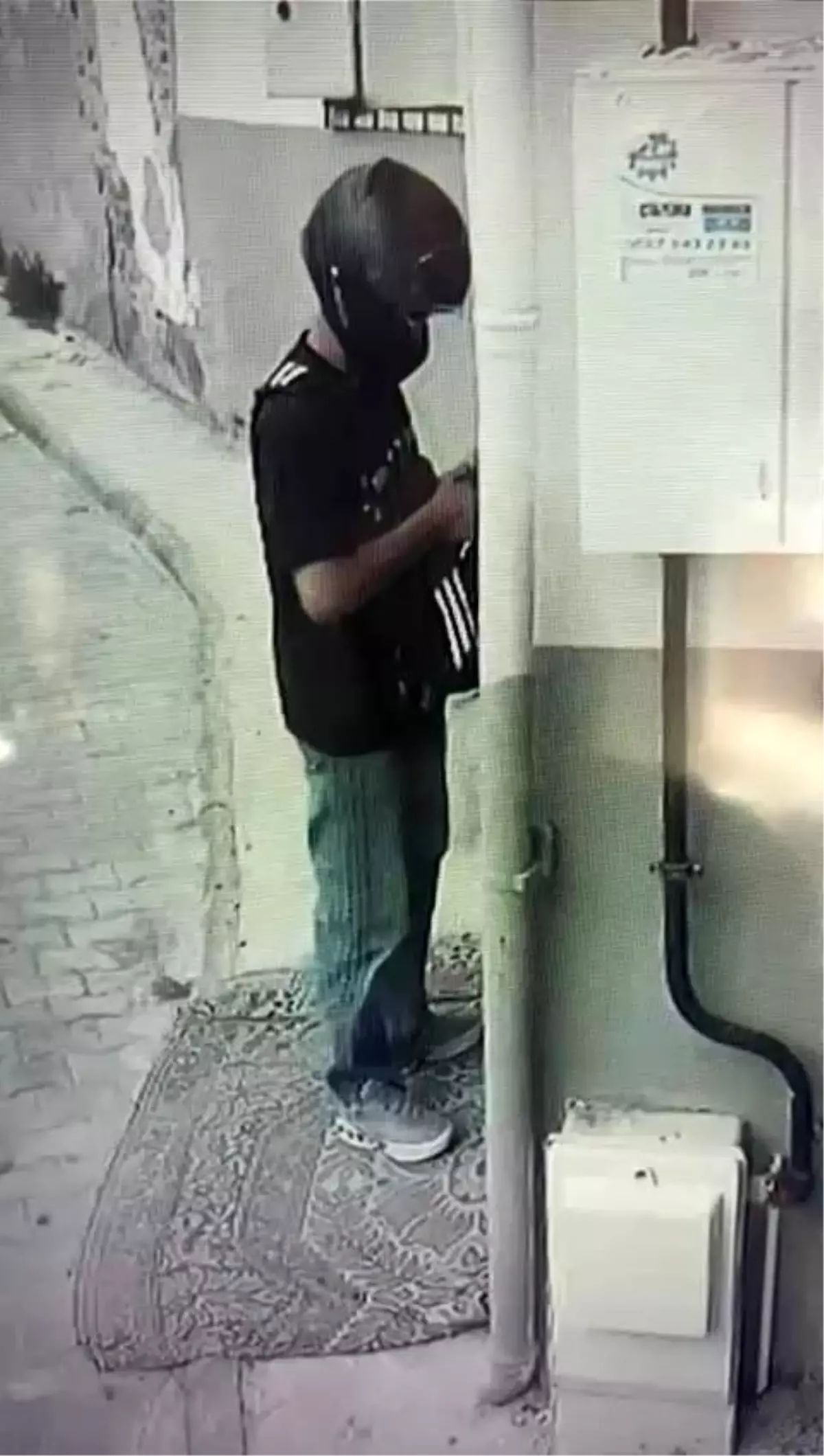 Dolandırıcılar, Yaşlı Vatandaşı Altınlarından Etti