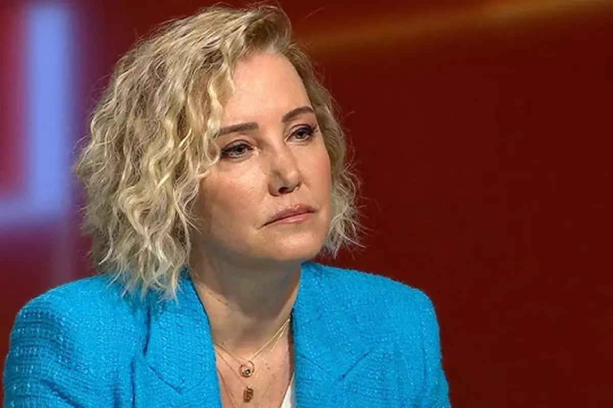 Berna Laçin'in acı günü! Yakın dostu hayatını kaybetti