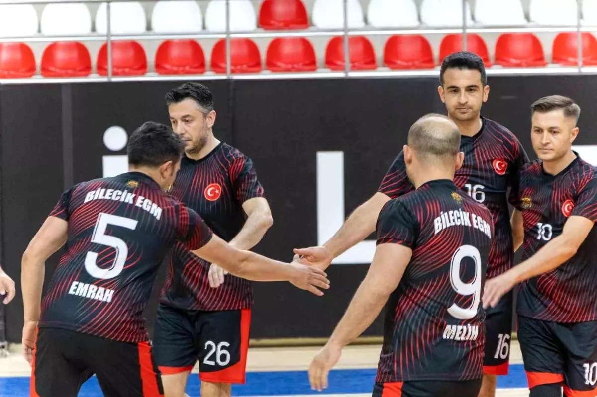Bilecik Emniyet Müdürlüğü Voleybol Takımı Çeyrek Finale Yükseldi