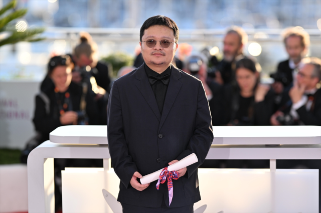 Palme d'Or awarded to Iranian director at Cannes