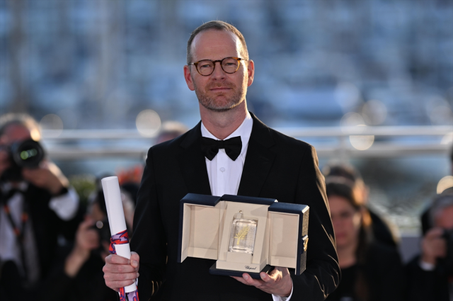 Palme d'Or awarded to Iranian director at Cannes
