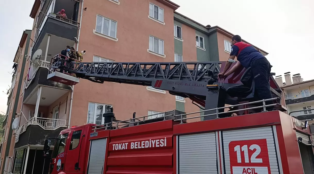 Tokat'ta Fareler için Kükürt ve İspirto Yakıldı, 4 Kişi Hastaneye Kaldırıldı