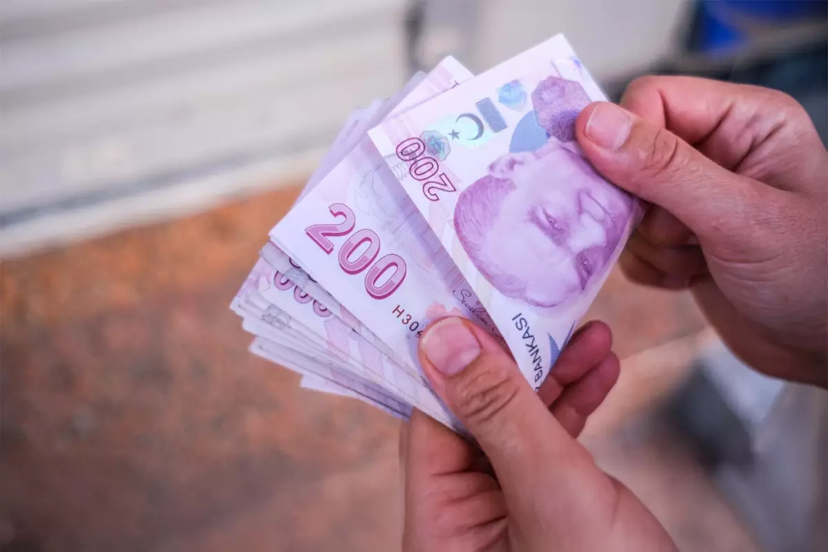 Dünyaca ünlü banka HSBC Türk lirası için alım tavsiyesinde bulundu