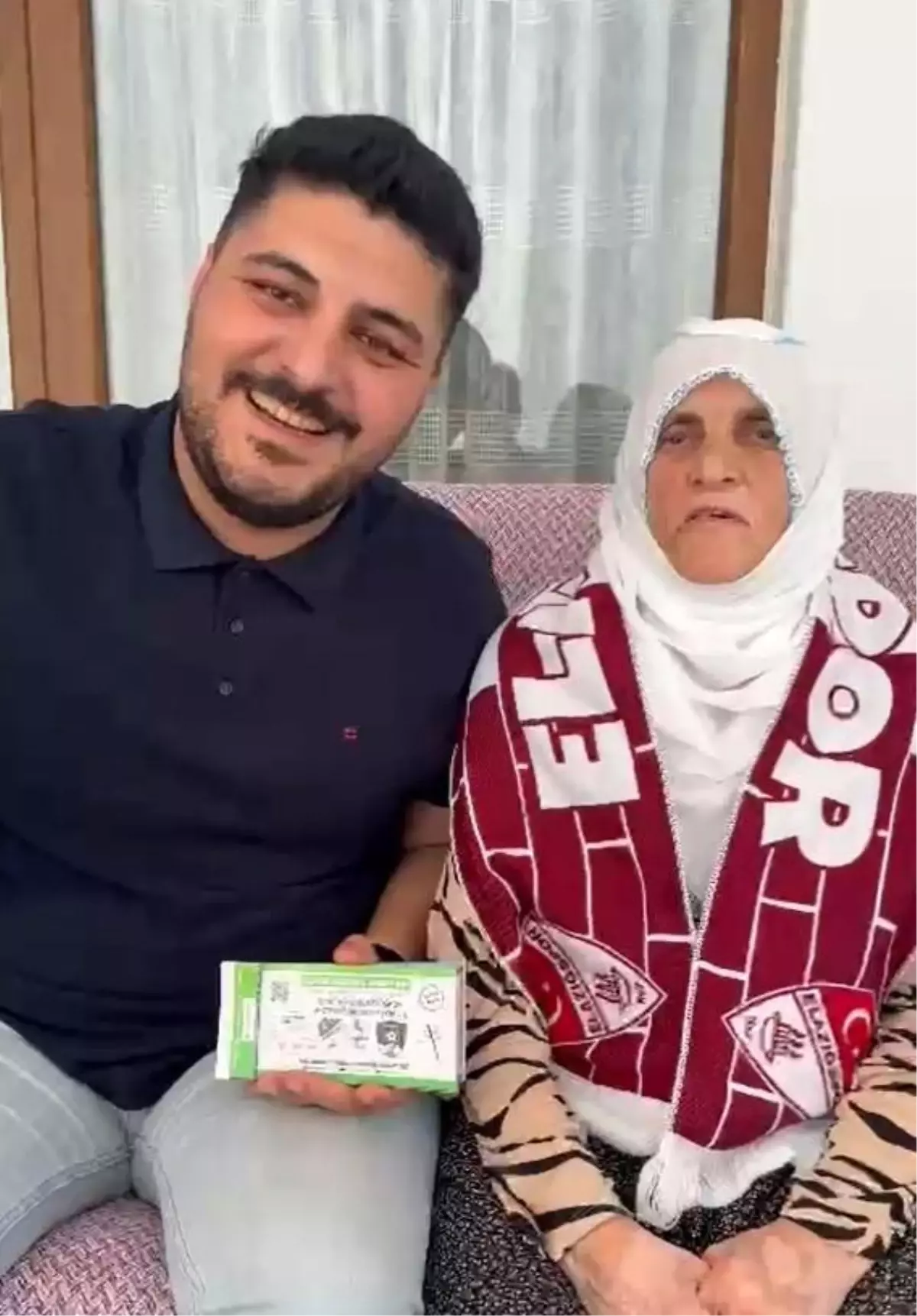 Muhsine Nine'den Elazığspor'a Destek: 350 Bilet Aldı