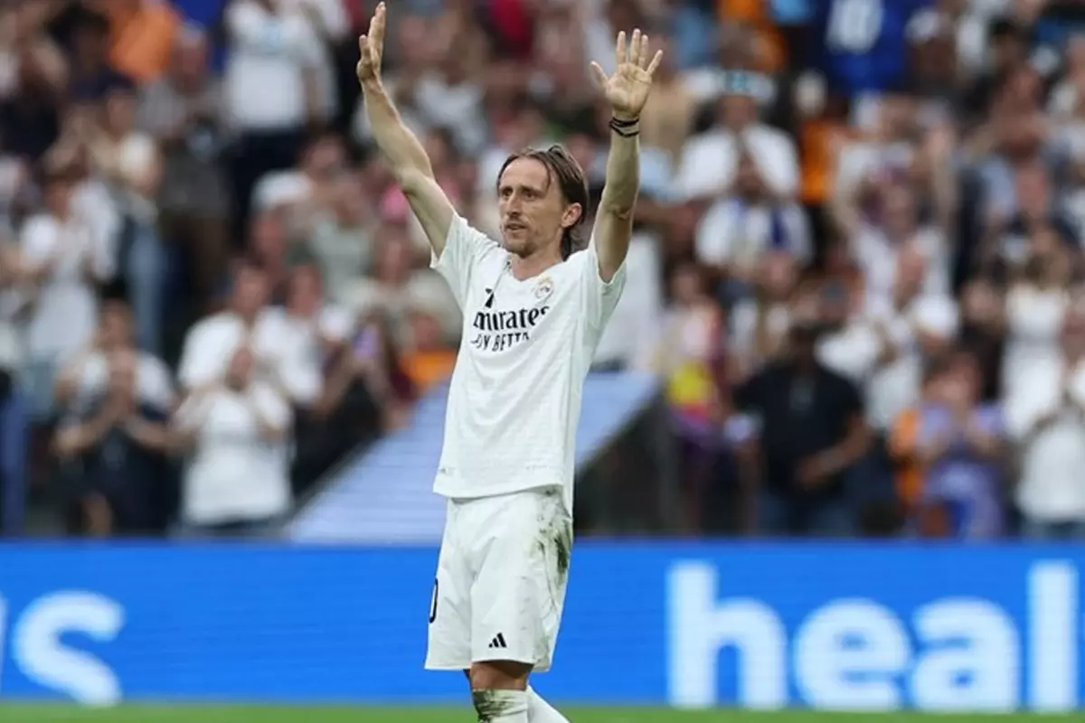 Gözyaşlarının sel olduğu maçta Real Madrid, Real Sociedad'ı devirdi