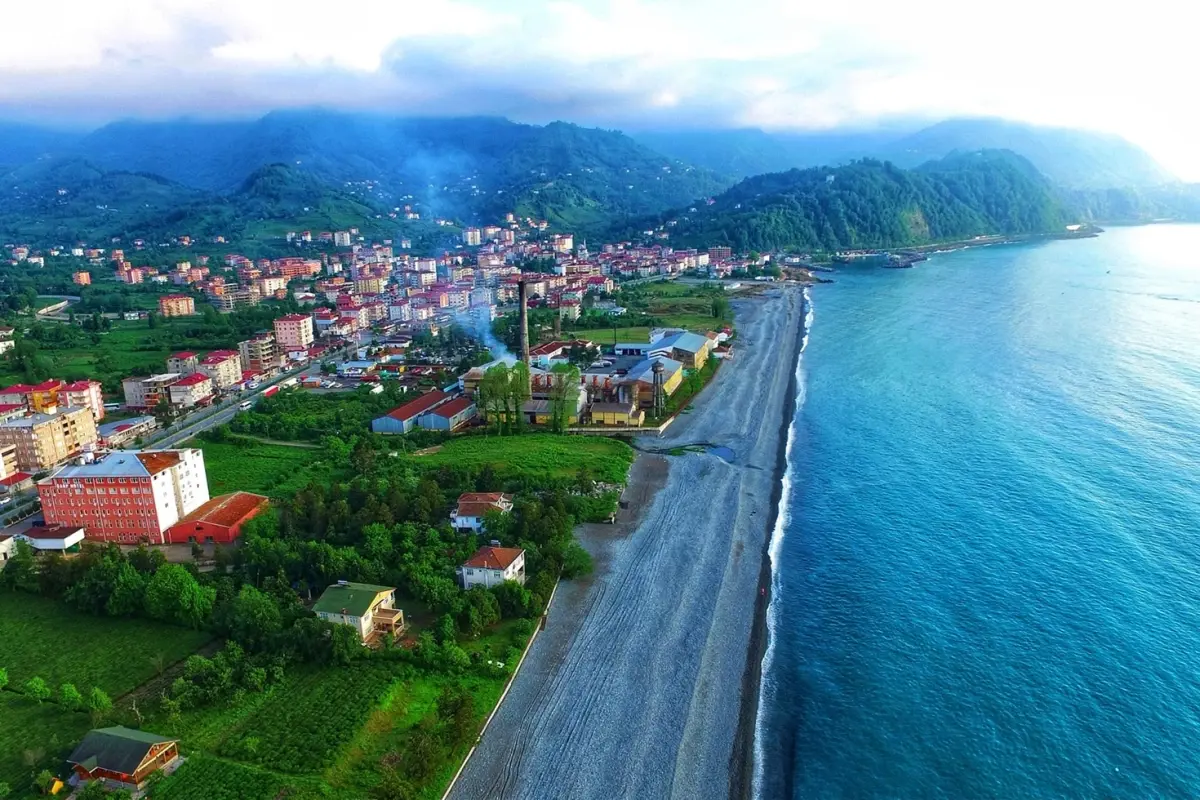 Kemalpaşa'da Gürcü turist azaldı, esnaf zorda: Siftahsız dükkan kapatanlar var