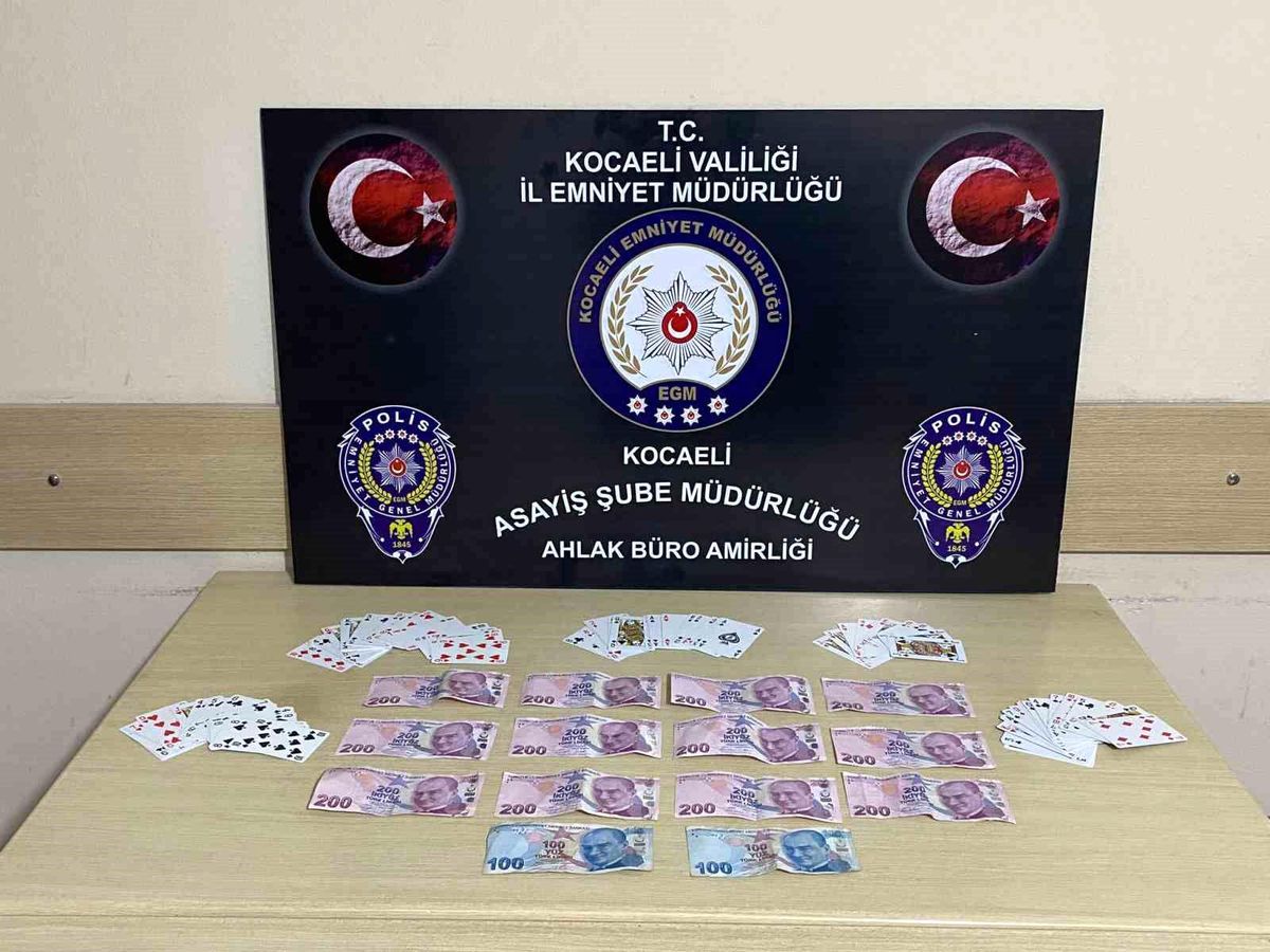 Kocaeli'de Kumar Oynayan 9 Kişiye 83 Bin TL Ceza