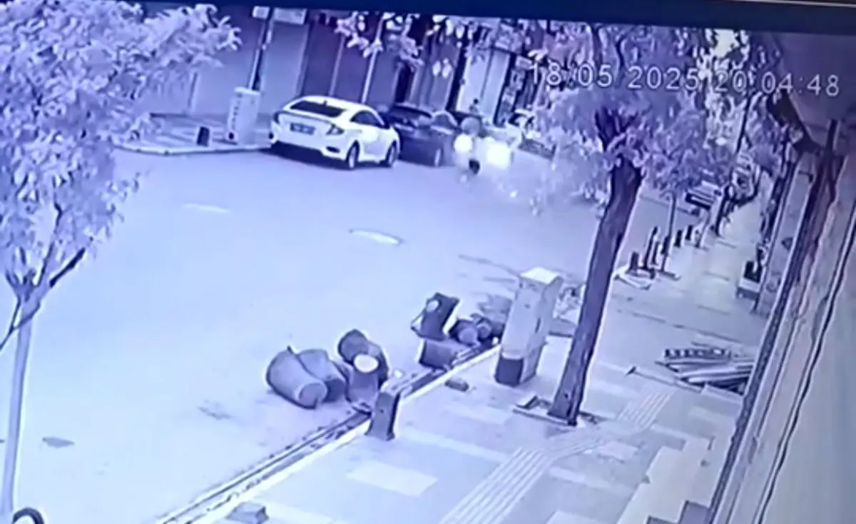 Mardin'de Motosiklet ve Otomobil Çarpıştı: 21 Yaşındaki Sürücü Ağır Yaralandı