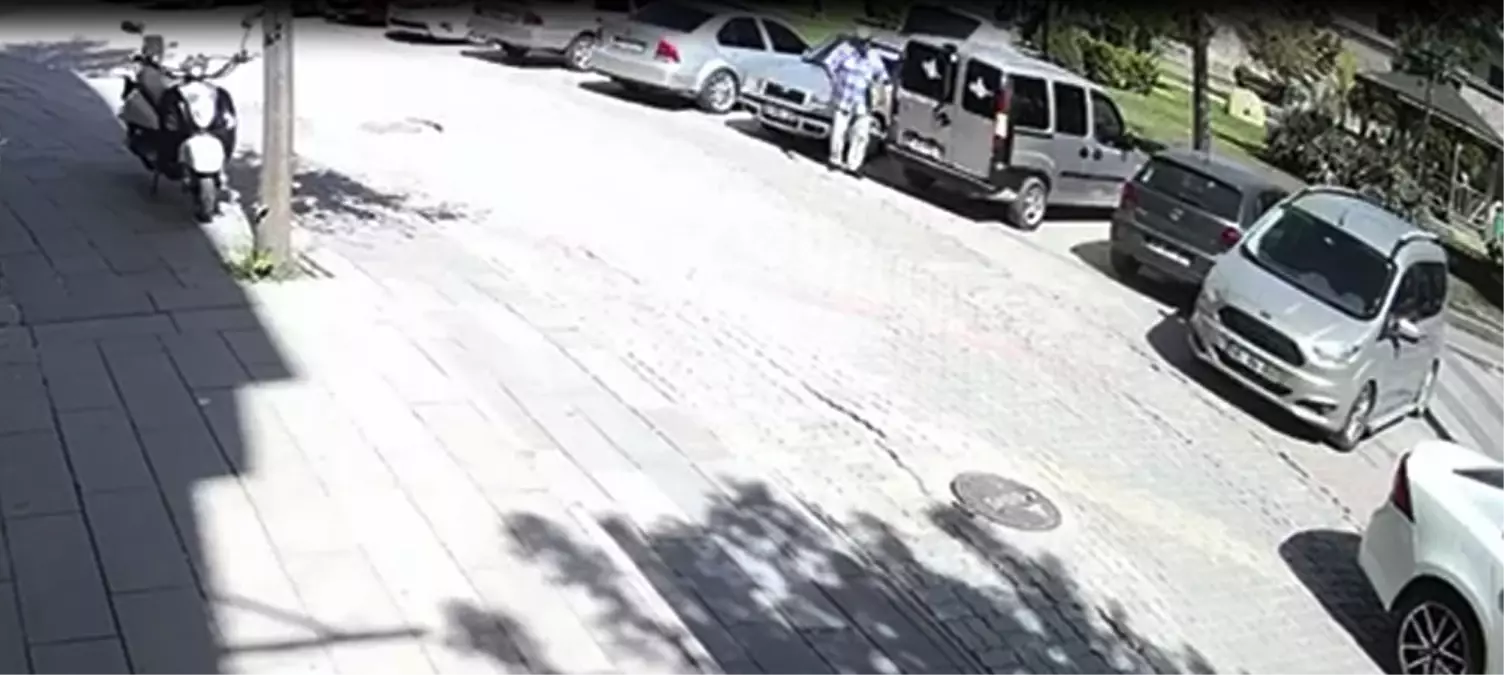 Aksaray'da Park Halindeki Otomobilden Bal Hırsızlığı