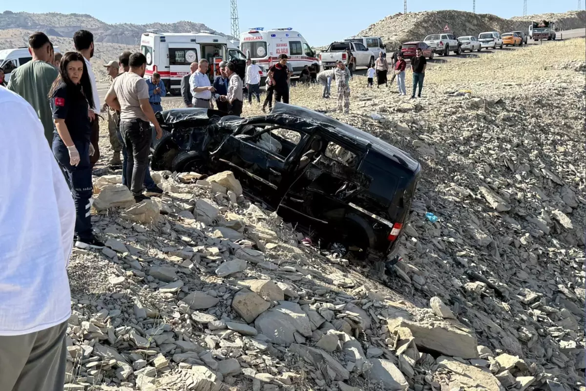 Şırnak'ta feci kaza: Aynı aileden 3 kişi öldü, 3 kişi yaralandı