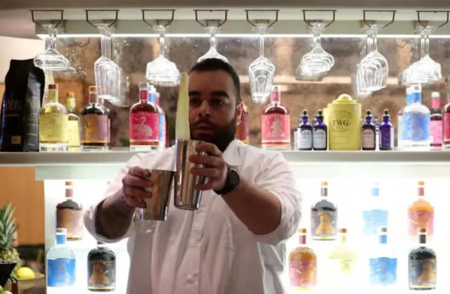 Suudi Arabistan'da 73 yıllık alkol yasağı bitiyor Suudi Arabistan'da 73 yıllık alkol yasağı bitiyor