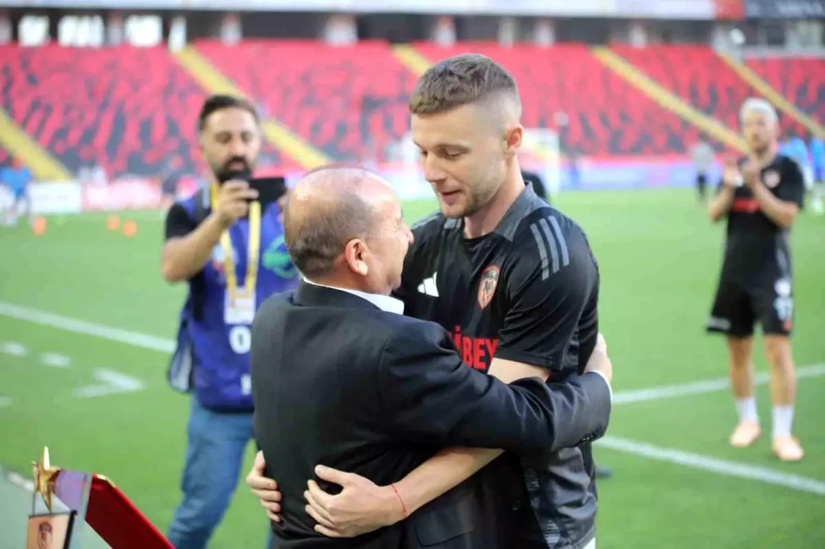 Gaziantep FK - Kasımpaşa Maçında İlk Yarıda Ev Sahibi Üstün